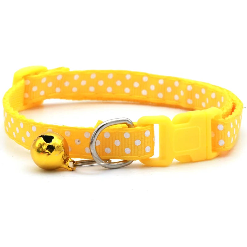 Collar ajustable para mascotas con cascabel