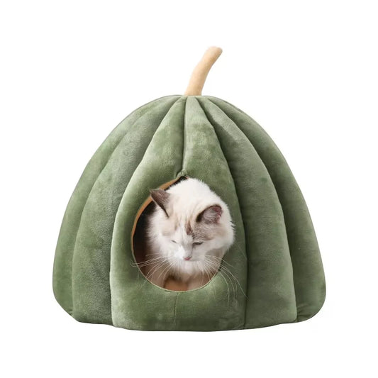 Pumpkin-Shaped Enclosed Cat Bed