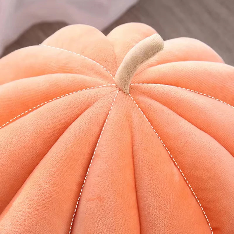Pumpkin-Shaped Enclosed Cat Bed